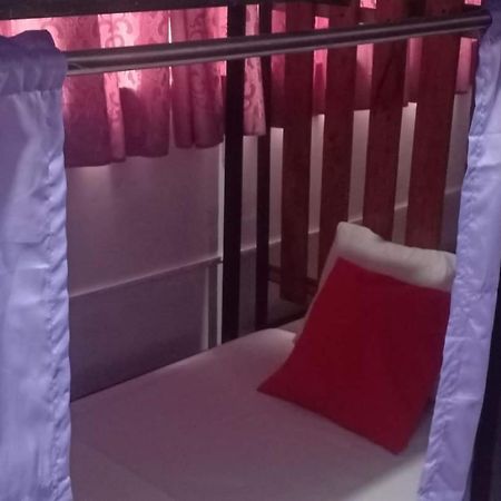 Lojed Sean Bed And Space Pasay Kültér fotó