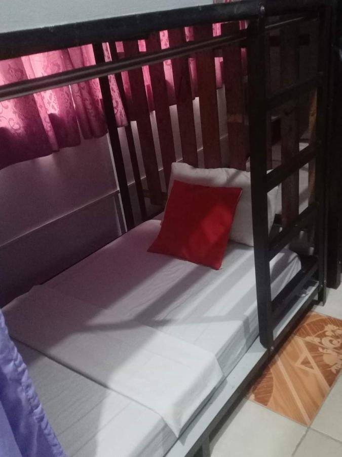 Lojed Sean Bed And Space Pasay Kültér fotó