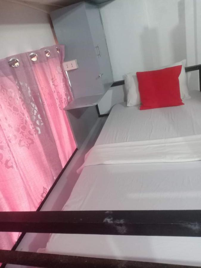 Lojed Sean Bed And Space Pasay Kültér fotó